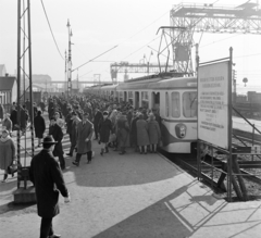 Magyarország, Budapest IX., Boráros tér, a csepeli HÉV végállomása., 1966, Bojár Sándor, Budapest, Fortepan #178433