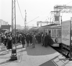 Magyarország, Budapest IX., Boráros tér, a csepeli HÉV végállomása., 1966, Bojár Sándor, Budapest, Fortepan #178434