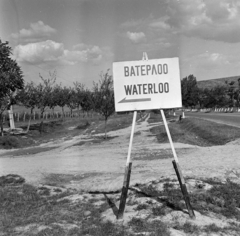 Ukraine, Szerednye, Szergej Bondarcsuk szovjet filmrendező Waterloo című filmjének forgatási helyszíne., 1969, Bojár Sándor, filming, label, Cyrillic alphabet, Fortepan #178447