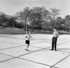 Magyarország, Budapest XII., Apor Vilmos (Lékai János) tér, a megkezdett nagytemplom altemplomának födémszerkezete.Szemben a Stromfeld Aurél út., 1968, Bojár Sándor, Budapest, Fortepan #178504