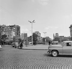 Bulgária, Szófia, Mária Lujza hercegnő (Georgi Dimitrov) sugárút a plosad Nezaviszimoszt (plosad Lenin) felől, szemben a Banja basi mecset., 1965, Bojár Sándor, Fortepan #178557