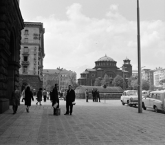 Bulgária, Szófia, Mária Lujza hercegnő (Georgi Dimitrov) sugárút a Szveta Nedelja (Szent Vasárnap) templom felé nézve., 1965, Bojár Sándor, Fortepan #178559