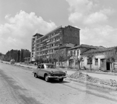 Bulgária, Sztara Zagora, bulevard Car Szimeon Veliki a Trakija park felé nézve., 1965, Bojár Sándor, Fortepan #178618