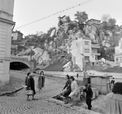 Bulgária, Plovdiv, a bulevard Car Borisz III Obedinitel és a római színház alatti alagút az ulica Doktor Georgi Valkovics felől., 1965, Bojár Sándor, Fortepan #178624