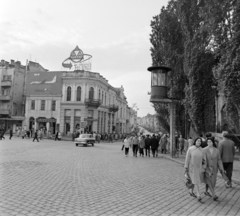 Bulgária, Plovdiv, a mai plosad Rimszki sztadion (Római stadion tér), balra az ulica Hriszto G. Danov, szemben az ulica Rajko Daszkalov., 1965, Bojár Sándor, Fortepan #178627