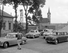 Szlovákia, Komárom, Erzsébet-sziget a Kis-Duna-ág hídjának hídfője közelében, szemben a mára lebontott Nepomuki Szent János-kápolna., 1960, Bojár Sándor, AWZ P70 Zwickau, Csehszlovákia, Fortepan #178679