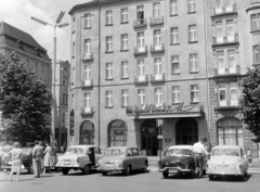 Lengyelország, Wroclaw, Grand Hotel., 1960, Bojár Sándor, Skoda-márka, AWZ P70 Zwickau, Fortepan #178706