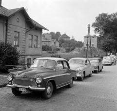 Lengyelország, Cieszyn, ulica Bielska a Wojciecha Korfantego torkolatától az ulica Józefa Zaleskiego felé nézve., 1960, Bojár Sándor, Wartburg 311/312, Simca-márka, AWZ P70 Zwickau, Simca Aronde, Fortepan #178727