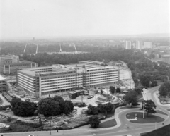 Germany, Dresden, kilátás a Városháza tornyából, előtérben a Robotron-irodakomplexum Atrium I épület, háttérben a Rudolf-Harbig-Stadion., 1969, Bojár Sándor, GDR, Fortepan #178739