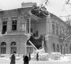 Magyarország, Budapest X., Körösi Csoma sétány (Körösi Csoma Sándor út) - Füzér utca sarok, egykori kaszinó., 1957, Kurutz Márton, háborús kár, forradalom, tégla, Budapest, épületkár, Fortepan #17878