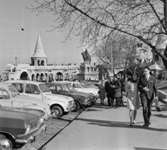 Hungary, Budapest I., Szentháromság tér a Tárnok utcától a Halászbástya felé nézve, középen Szent István szobra (Stróbl Alajos, 1906.)., 1969, Bojár Sándor, Budapest, Fortepan #178869