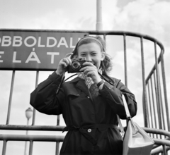 Magyarország, Népstadion, Budapest XIV., 1964, Bojár Sándor, fényképezőgép, Lomo Szmena, Budapest, Lomo Szmena 8M, Fortepan #178947