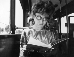 Hungary, Budapest, 1975, Jankovszky György, book, tram, Trailer car, reading, Fortepan #17929