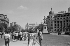 Románia, Bukarest, Egyetem tér (Piata Universităţii), balra a Bulevardul Regina Elisabeta (Bulevardul Gheorghe Gheorghiu-Dej)., 1965, Bojár Sándor, Fortepan #179419