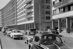 Románia, Bukarest, a Strada Ion Câmpineanu (13 Decembrie) panelházai., 1965, Bojár Sándor, Volkswagen-márka, Volkswagen Bogár, panelház, Fortepan #179425