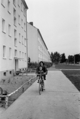 Germany, Ludwigsfelde, Potsdamer Strasse., 1966, Bojár Sándor, GDR, Fortepan #179560