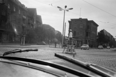 Germany, Berlin, Kelet-Berlin, a Schnellerstrasse a Brückenstrasse kereszteződésénél, jobbra a Michael-Brückner-Strasse (Grünauer Strasse)., 1966, Bojár Sándor, GDR, pulpit for police officers, Fortepan #179564