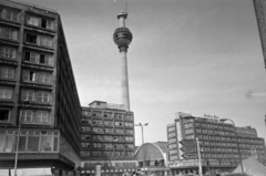 Németország, Berlin, Kelet-Berlin, Alexanderplatz, a TV torony építése. Középen az Alexanderplatz vasútállomás., 1968, Bojár Sándor, NDK, Fortepan #179605