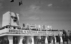 Magyarország, Budapest XIV., Ötvenhatosok tere (Felvonulási tér) a dísztribün előtt, a KISZ fogalomtételi ünnepsége 1968. április 4-én., 1968, Bojár Sándor, Budapest, Fortepan #179964