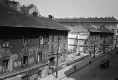 Hungary, Budapest XIII., Visegrádi utca 20-24., a Budapesti Építő Társulat munkáslakóháza (Ybl Miklós, 1869.), 1966, Bojár Sándor, Budapest, rails, Fortepan #180285