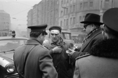 Magyarország, Budapest XII., Krisztina körút a Maros utca közelében. Közlekedési baleset a Vérmezőnél. Háttérben a Magyar Jakobinusok tere, 1967, Bojár Sándor, Budapest, Fortepan #180302