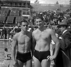 Finnország, Helsinki, XV. nyári olimpiai játékok., 1952, Bojár Sándor, képarány: négyzetes, férfi, úszás, sportoló, nézőtér, Fortepan #180440