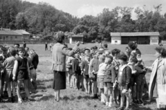 Hungary, Budapest II., Nagyrét., 1955, Bojár Sándor, Budapest, kids, teacher, Fortepan #180576