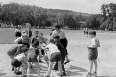 Hungary, Budapest II., Nagyrét., 1955, Bojár Sándor, Budapest, boys, ball, shorts, toy, Fortepan #180584