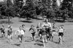 Hungary, Budapest II., Nagyrét., 1955, Bojár Sándor, Budapest, boys, ball, running, Fortepan #180590