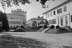 Magyarország,Balaton, Tihany, Magyar Biológiai Kutatóintézet (később Ökológiai Kutatóközpont Balatoni Limnológiai Intézet)., 1955, Kotnyek Antal, középület, zsalugáter, Magyar Tudományos Akadémia, Fortepan #18221