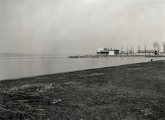 Magyarország, Balatonboglár, »Balatonboglári személyhajó kikötő és őrház 1920-as években« Leltári jelzet: MMKM TEMGY 2019.1.1. 0932, 1923, Magyar Műszaki és Közlekedési Múzeum / BAHART Archívum, Fortepan #183427