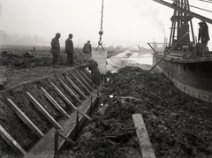 Magyarország, »Partvédőmű építés vasbetonlapokból« Leltári jelzet: MMKM TEMGY 2019.1.1. 0934, 1927, Magyar Műszaki és Közlekedési Múzeum / BAHART Archívum, Fortepan #183428