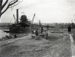 Magyarország, Balatonföldvár, »BALATON (1909) kotróhajó Balatonföldváron« Leltári jelzet: MMKM TEMGY 2019.1.1. 0969, 1928, Magyar Műszaki és Közlekedési Múzeum / BAHART Archívum, Fortepan #183446