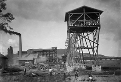 Magyarország,Balaton, Badacsonytomaj, »Badacsonytomaji kőzúzótelep 1925 körül« Leltári jelzet: MMKM TEMGY 2019.1.1. 1147, 1925, Magyar Műszaki és Közlekedési Múzeum / BAHART Archívum, kémény, gyártelep, füst, Fortepan #183509