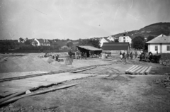 Hungary,Lake Balaton, Révfülöp, »Anyagtelep kikötőépítkezésnél, Révfülöp, 1911-1912.« Leltári jelzet: MMKM TEMGY 2019.1.1. 1148, 1911, Magyar Műszaki és Közlekedési Múzeum / BAHART Archívum, narrow-gauge railway, building material, Fortepan #183510