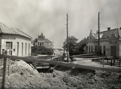 Hungary,Lake Balaton, Révfülöp, vasúti átjáró a Halász utcánál, szemben a kikötői őrház. A felvétel 1920 körül készült. Leltári jelzet: MMKM TEMGY 2019.1.1. 1324, 1920, Magyar Műszaki és Közlekedési Múzeum / BAHART Archívum, Fortepan #183567