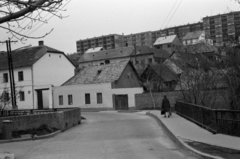 Magyarország, Szekszárd, Babits Mihály utca, híd a szekszárdi-Séd (Remete-patak) felett, bal szélen Babits Mihály szülőháza., 1972, Breuer Pál, Fortepan #183712