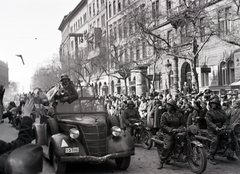 Magyarország, Budapest IX., Ferenc körút a Boráros tér felé nézve., 1941, Divéky István, motorkerékpár, rendszám, Benelli-márka, Puch GS 350, felvonulás, bőrkabát, Budapest, Fortepan #183795