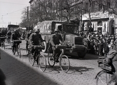 Magyarország, Budapest IX., Ferenc körút a Boráros tér felé nézve., 1941, Divéky István, kerékpár, magyar katona, Rába 38M Botond, kerékpáros alakulat, Budapest, Fortepan #183838