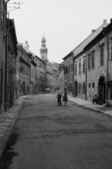 Magyarország, Sopron, Új utca a Fő (Beloiannisz) tér felé nézve, háttérben a Tűztorony., 1959, Dömölky Etelka, Fortepan #183919