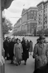 Oroszország, Moszkva, Tverszkaja (ekkor Gorkij) utca a Glinisevszkij átjáró sarkától nézve., 1959, Dömölky Etelka, Szovjetunió, járókelő, Fortepan #183997