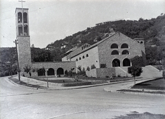 Magyarország, Pécs, Hunyadi János utca, pálos templom, fent a Kikelet szálló., 1936, Ferencz Zoltán Zénó, Fortepan #184014