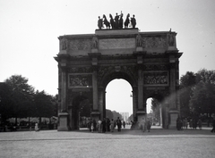 Franciaország, Párizs, Tuileriák kertje, szemben a Carrousel-diadalív., 1938, Ferencz Zoltán Zénó, Fortepan #184073