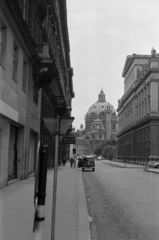 Ausztria, Bécs, Canovagasse a Kärntner Ring felől a Karlskirche felé nézve., 1965, Ferencz Zoltán Zénó, Fortepan #184191