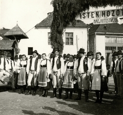 Romania,Transylvania, Lueta, Kis-Homoród folyó (Râul Homorodul Mic) Strada Principală, 1940, Glázer Attila, Fortepan #184252