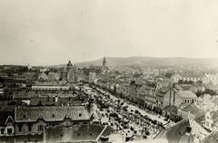 Románia,Erdély, Marosvásárhely, Rózsák tere (Piata Trandafirilor, ekkor Széchenyi tér). Szemben a tér végénél balról az Ortodox Székesegyház, a Keresztelő Szent János-templom és a Vártemplom látszik., 1940, Glázer Attila, Fortepan #184260