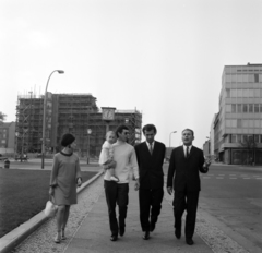 Németország, Berlin, Kelet-Berlin, Wilhelmstrasse (Otto-Grotewohl-Strasse), balra a Pariser Platz. Jobbra az Unter den Linden sarkán a magyar nagykövetség épülete látható., 1968, Fortepan/Album036, NDK, Kelet-Berlin, Fortepan #184309