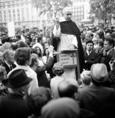 Egyesült Királyság, London, Hyde Park, Speakers' Corner (Szónokok Sarka). Háttérben a Park Lane, 1972, Fortepan/Album036, Fortepan #184350