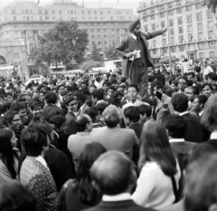 Egyesült Királyság, London, Hyde Park, Speakers' Corner (Szónokok Sarka). Háttérben a Márvány Diadalív (Marble Arch)., 1972, Fortepan/Album036, Fortepan #184358