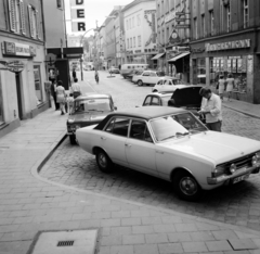 Németország, Passau, a Ludwigstrasse a Heuwinkel felől a Ludwigsplatz felé nézve., 1967, Fortepan/Album036, NSZK, Fortepan #184368